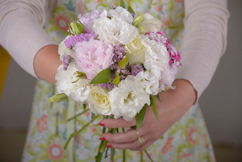 Как сделать будет невесты из живых цветов своими руками?