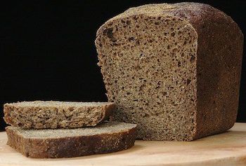 Можно ли заморозить хлеб и как это правильно сделать?