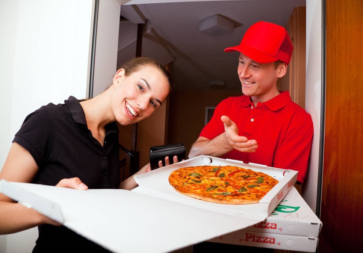 Почему доставка пиццы - это удобная и популярная услуга