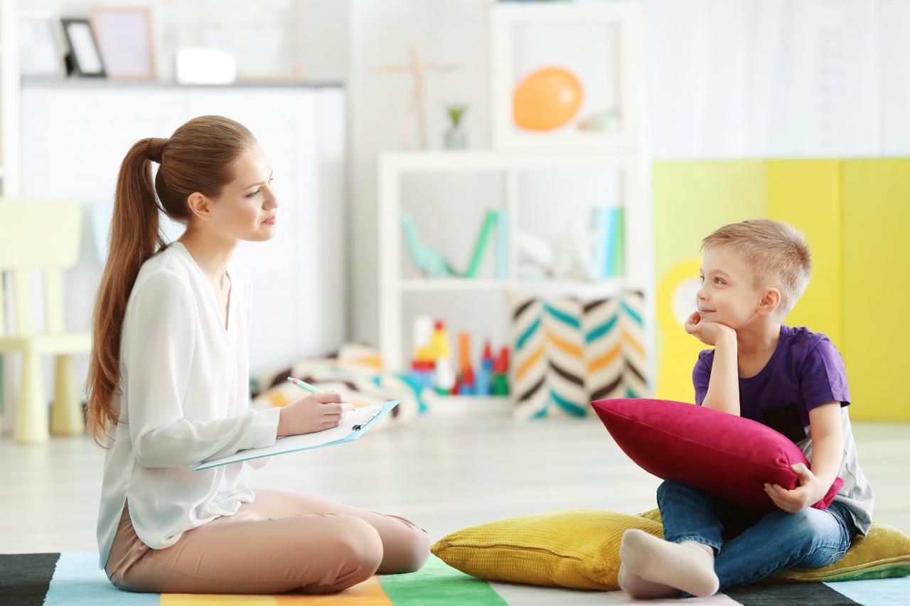 Почему ребенку может понадобиться посещение психотерапевта