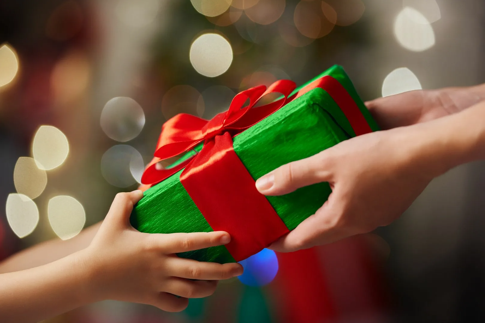Сладкие детские подарки на Новый Год: как выбрать и где купить